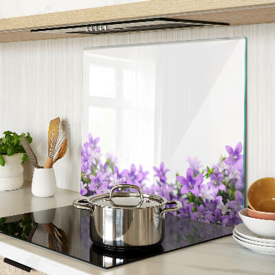 Snijplanken glas Paarse bloemen op de achtergrond