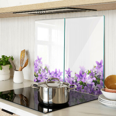 Snijplanken glas Paarse bloemen op de achtergrond