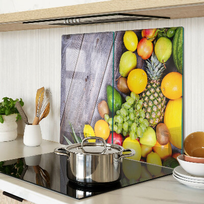 Glazen snijplanken Fruit op een houten achtergrond