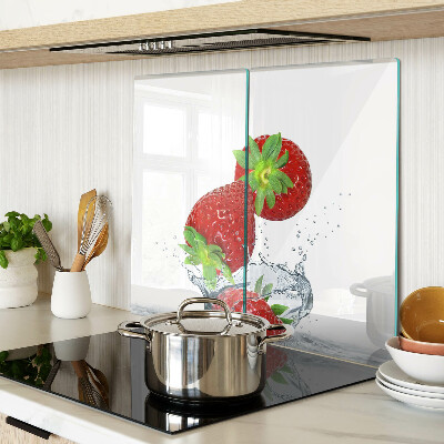 Snijplanken glas Aardbeien in water