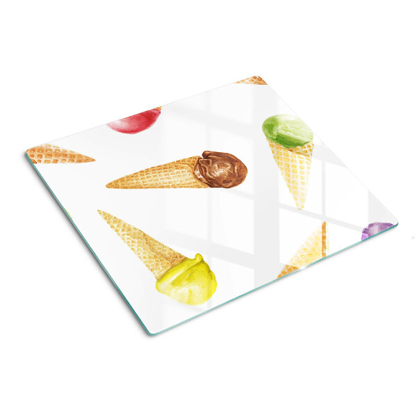 Snijplanken glas IJs in een wafelhoorntje