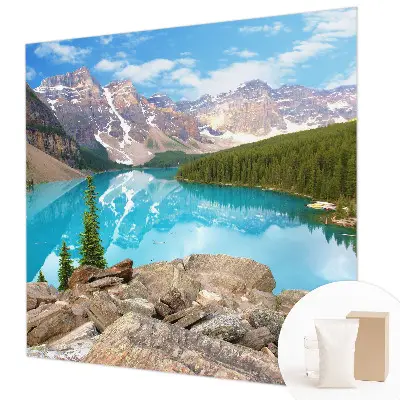 Muurbehang met een blauw meer als motief