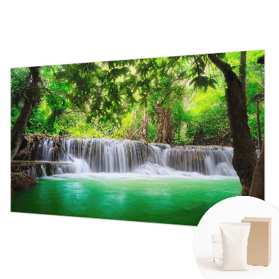 Fotobehang met een boswatervalprint