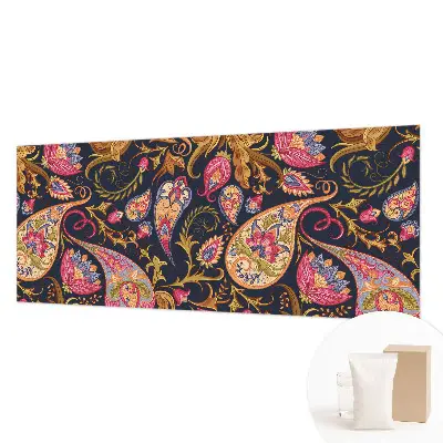 Vliesbehang fotobehang woonkamer met een kleurrijk paisley-patroon