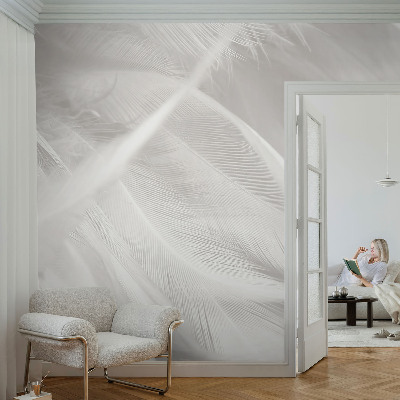 Fotobehang voor de slaapkamer met een subtiel verenpatroon