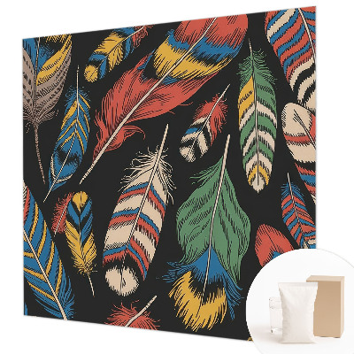 Fotobehang voor de woonkamer met een kleurrijk verenmotief
