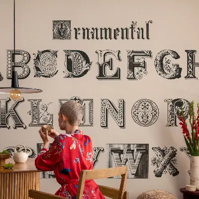 Muurbehang met decoratieve letters