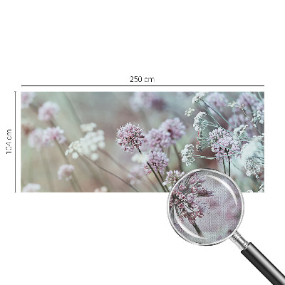 Foto behang voor de keuken met een patroon van wilde bloemen