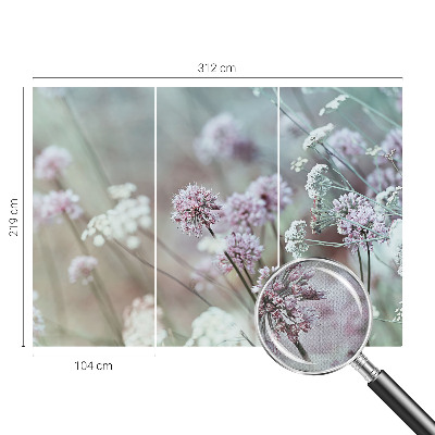 Foto behang voor de keuken met een patroon van wilde bloemen
