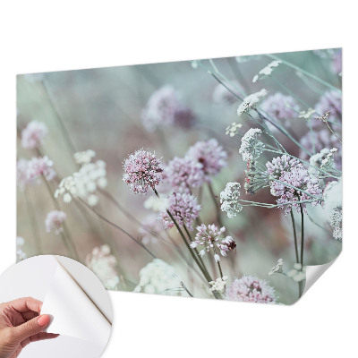 Foto behang voor de keuken met een patroon van wilde bloemen