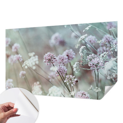 Foto behang voor de keuken met een patroon van wilde bloemen