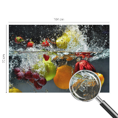 Zelfklevende behangsticker met een print van fruit in water
