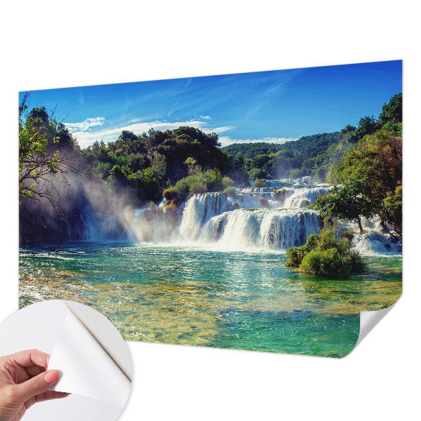 Zelfklevende behangsticker met een watervallandschap