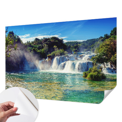 Zelfklevende behangsticker met een watervallandschap
