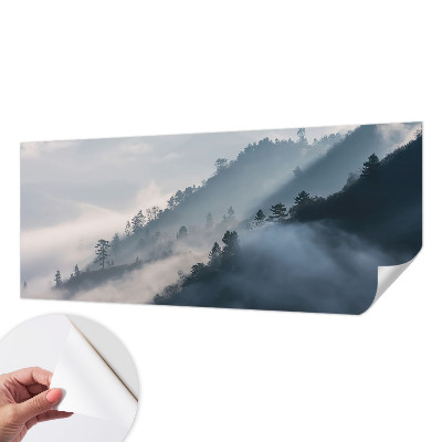 Fotobehang voor de kinderkamer met een mistig landschap als decor