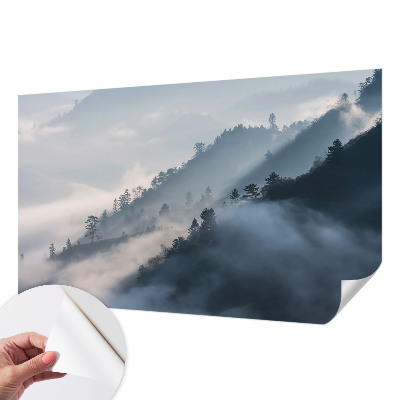 Fotobehang voor de kinderkamer met een mistig landschap als decor