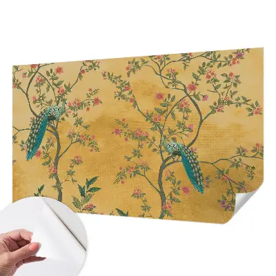 Fotobehang babykamer met een patroon van pauwen in bomen