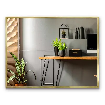 Elegante spiegel met gouden rand