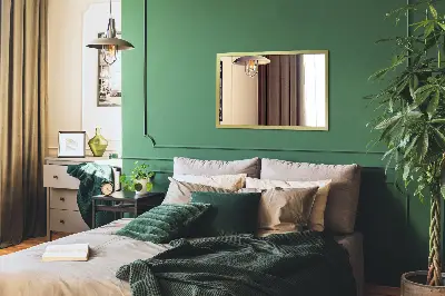 Elegante spiegel met gouden rand