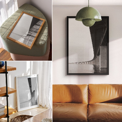 Wandposter De ruwe structuur van de brug over het water.