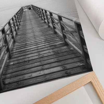 Wandposter Zwart-witte pier, kalm water, minimalistisch landschap