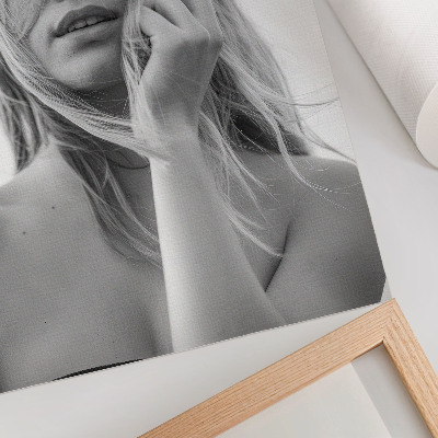 Wandposter Een portret van een vrouw vol emoties