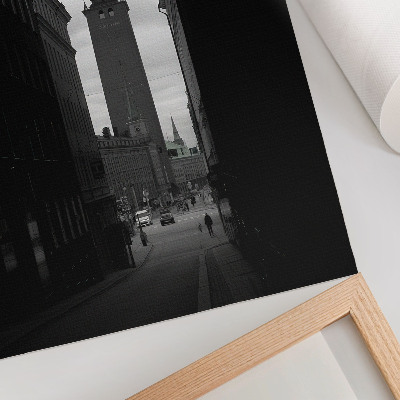 Decoratieve poster Zwart-witte straat met een toren in het monumentale centrum