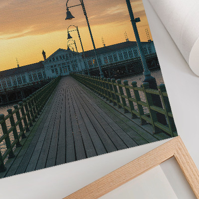 Poster Houten brug, lamp, pittoreske hemel