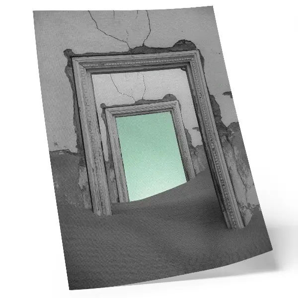 Decoratieve poster surrealistische afbeelding van een groene woestijn met verlaten gebouwen