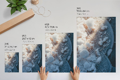 Poster IJskristallen in een witte en blauwe tint voor een winterse sfeer.