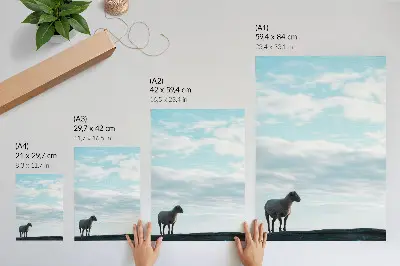 Decoratieve poster hemel met wolken en schapen in een sfeer van diepe stilte en vrede