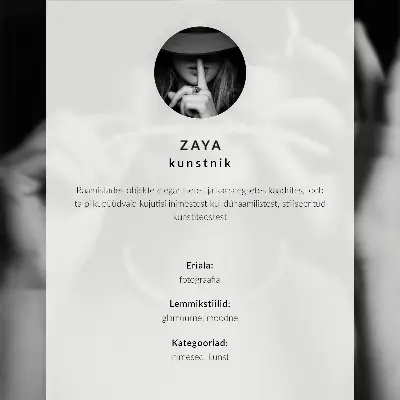 Decoratieve poster donker silhouet van een vrouw met een lichtstraal en vrede