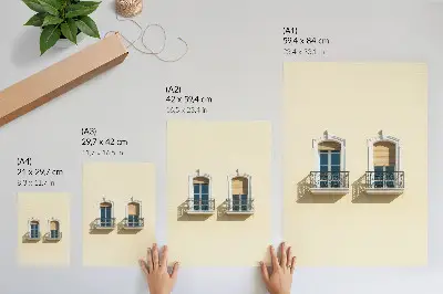 Poster crèmekleurige gevel met zwart-witte ramen in klassieke stijl
