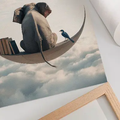 Decoratieve poster olifant op een halve maan met boeken tussen de wolken