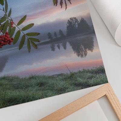 Wandposter Meer in de ochtend lijsterbes delicate mist natuur