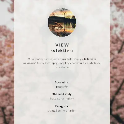 Decoratieve poster witte bloemblaadjes in een paars bloemenpatroon met natuureffect