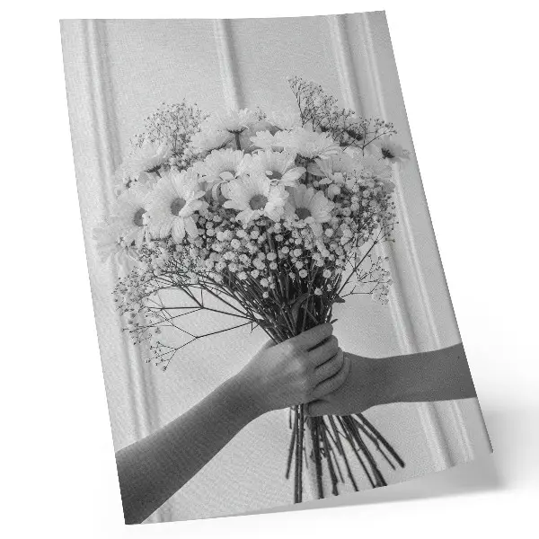 Poster met delicate bloemen in een minimalistische en elegante stijl