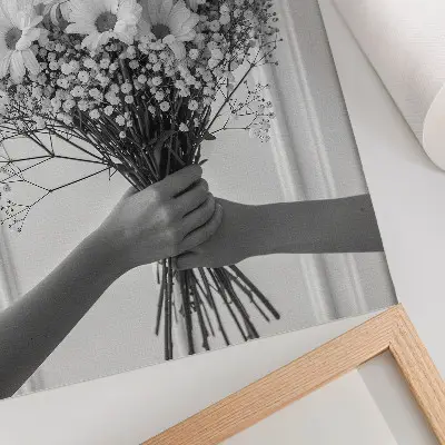 Poster met delicate bloemen in een minimalistische en elegante stijl