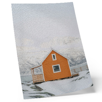 Poster Oranje huis met besneeuwde bergen, minimalistisch kader