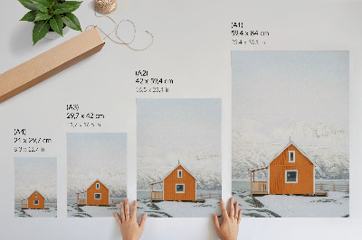 Poster Oranje huis met besneeuwde bergen, minimalistisch kader