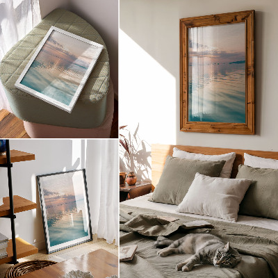 Decoratieve poster Rustig wateroppervlak, warme kleuren van de lucht, brug