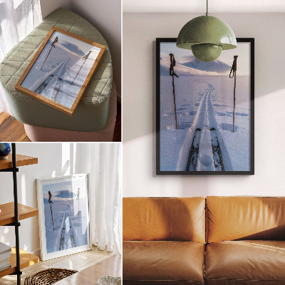 Wandposter Witte besneeuwde hemel, silhouet van bergen