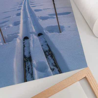 Wandposter Witte besneeuwde hemel, silhouet van bergen