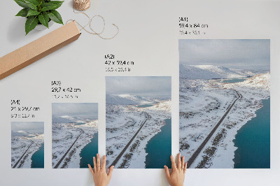 Poster Besneeuwd landschap, minimalisme, blauw water