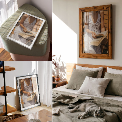 Poster Vrouw met een boek, houten bank, zon