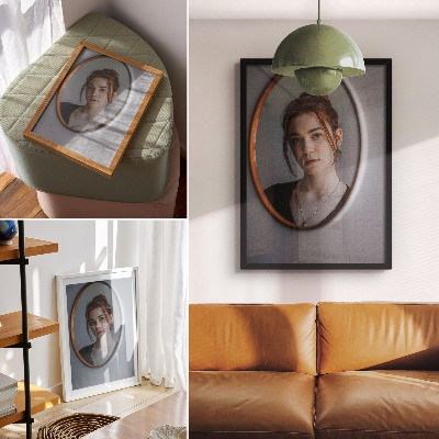 Decoratieve poster Vrouw in de spiegel, warme kleuren, uitdrukking van vrede