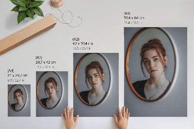 Decoratieve poster Vrouw in de spiegel, warme kleuren, uitdrukking van vrede