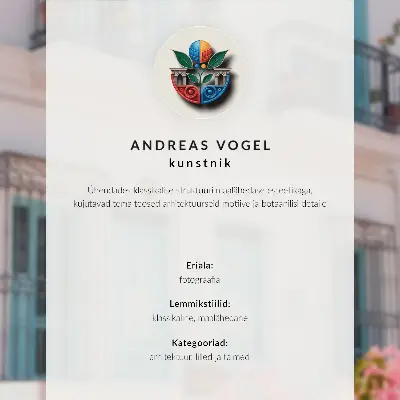 Poster met pastelblauwe kleuren en balkondetails met bloemen