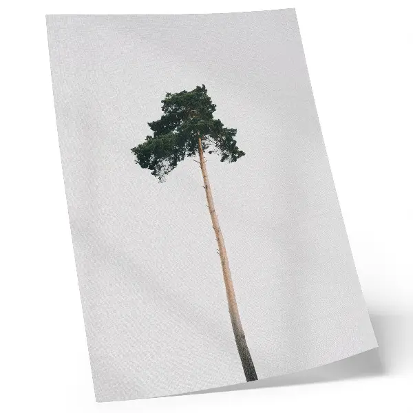 Wandposter eenzame boom op een lichte achtergrond met een minimalistische uitstraling