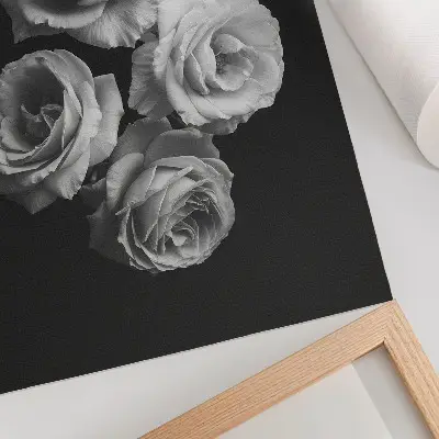 Poster zwart-witte rozen met een minimalistische en klassieke uitstraling